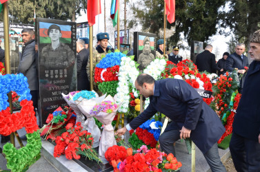 Kürdəmirdə 20 Yanvar faciəsi qurbanlarının əziz xatirəsi ehtiramla yad edilib.