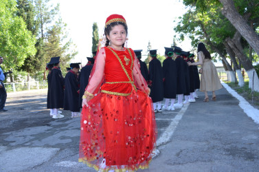 M.Ə.Rəsulzadə adına şəhər 2 nömrəli məktəbdə Son zəng tədbiri keçirilib.