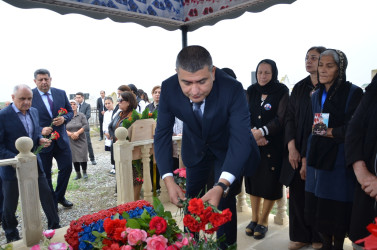 İcra başçısı şəhid İsmət Məmmədovun anım tədbirində iştirak edib.