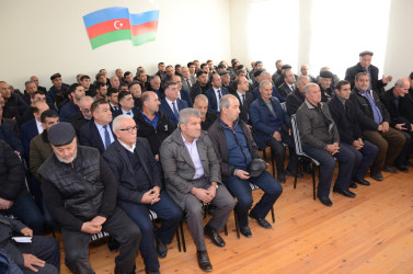 Axtaçı-Qarabucaq kəndində sakinlər ilə səyyar qəbul keçirilib