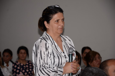 Kürdəmirdə xalq yazıçısı Çingiz Abdullayevlə görüş keçirilib