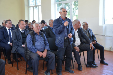 Aprelin 16-da Muradxan kənd sakinləri ilə səyyar qəbul keçirilib.