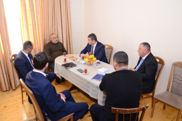 Mollakənd kəndində sakinlər ilə səyyar qəbul keçirilib
