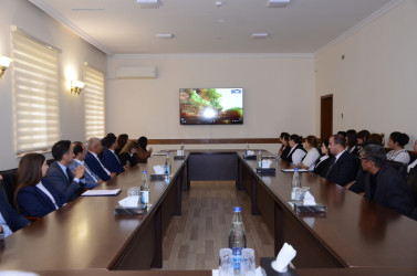 “18 Oktyabr - Müstəqilliyin Bərpası Günü”nə həsr olunmuş dəyirmi masa keçirilib.
