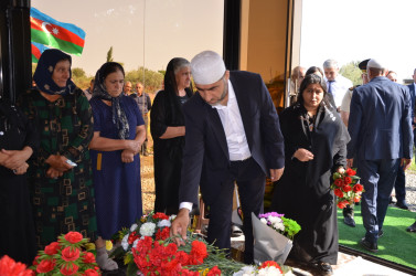 İcra başçısı şəhid Şahid Əkbərovun anım tədbirində iştirak edib.