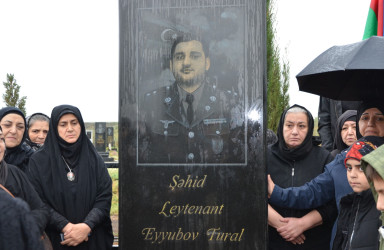 İcra başçısı şəhid Tural Eyyubovun anım tədbirində iştirak edib.