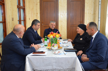 Atakişili kəndində sakinlər ilə səyyar qəbul keçirilib