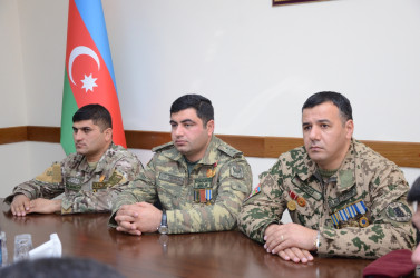 Kürdəmir Rayon İcra Hakimiyyətinin başçısı Elşən Həsənli rayonun fəal gəncləri ilə görüş keçirib.