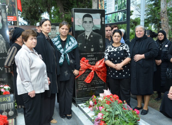 İcra başçısı şəhid Cəmil Həşimlinin anım tədbirində iştirak edib.