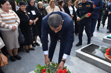 İcra başçısı şəhid Cəmil Həşimlinin anım tədbirində iştirak edib.