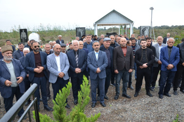 İcra başçısı şəhid Elnur İmamverdiyevin anım tədbirində iştirak edib.
