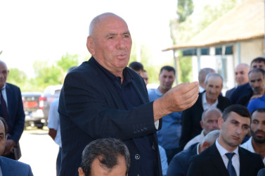 Xəlsə kənd sakinləri ilə səyyar qəbul keçirilib