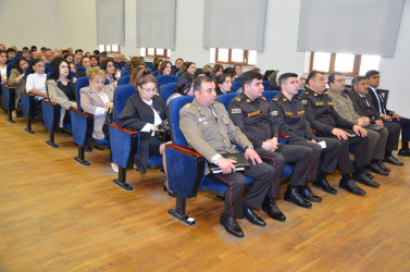 Əhalinin fövqəladə hallara qarşı hazırlığının və məlumatlılıq səviyyəsinin artırılması sahəsində birgə fəaliyyətin rolu” mövzusunda müşavirə keçirilib.