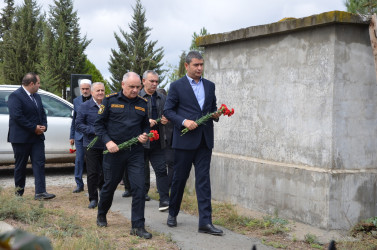 İcra başçısı şəhid Nurlan Dadaşovun anım tədbirində iştirak edib.
