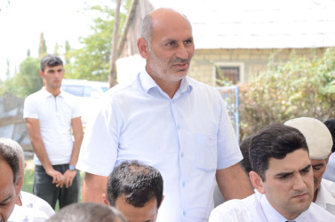 Qoçulu kənd sakinləri ilə səyyar qəbul keçirilib