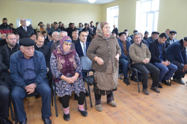 Garıs Əyribənd kənd sakinləri ilə növbəti səyyar qəbul keçirilib