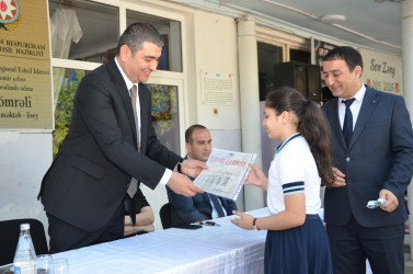 M.Ə.Rəsulzadə adına şəhər 2 nömrəli məktəbdə Son zəng tədbiri keçirilib.