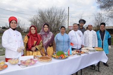 Kürdəmir Peşə Liseyində Bahar festivalı keçirilib.