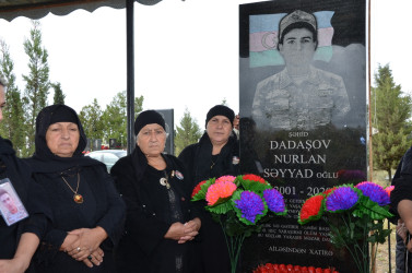 İcra başçısı şəhid Nurlan Dadaşovun anım tədbirində iştirak edib.