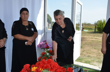 İcra başçısı şəhid Toğrul Əliyevin anım tədbirində iştirak edib.
